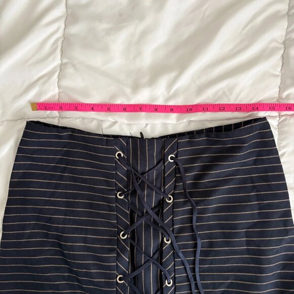Hayden Los Angeles Pinstripe Skirt Size Large - Picture 4 of 5